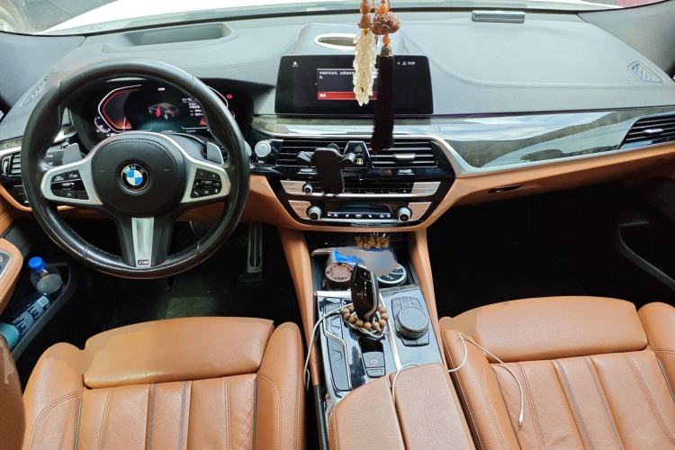 Used BMW 6 Series GT 2020 630i M Sport Package Center Console