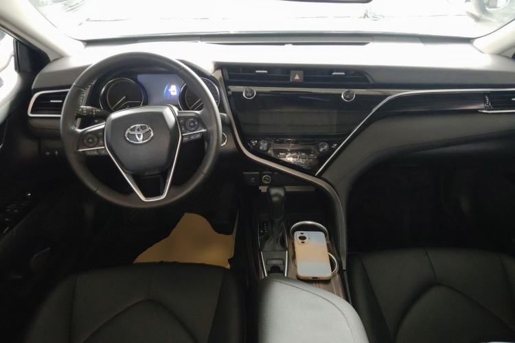 Used Toyota Camry 2019 Revised Version 2.0G Luxury Edition Center Console
