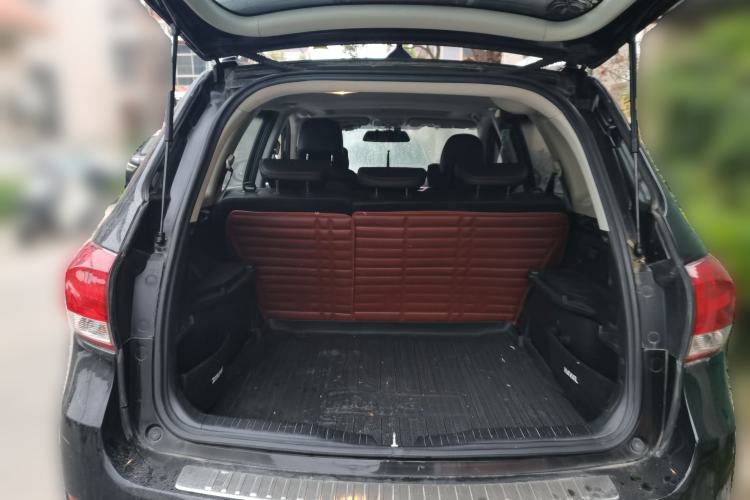 Used Haval H6 2016 Upgraded Model 1.5T Manual Two-Wheel Drive Elite Version
