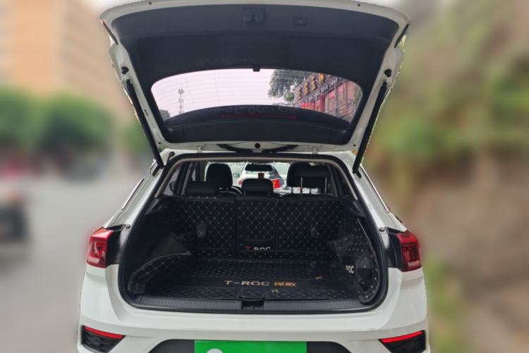 Used Volkswagen T-ROC 2021 280TSI DSG Two-Wheel Drive Comfort Connect Edition Trunk