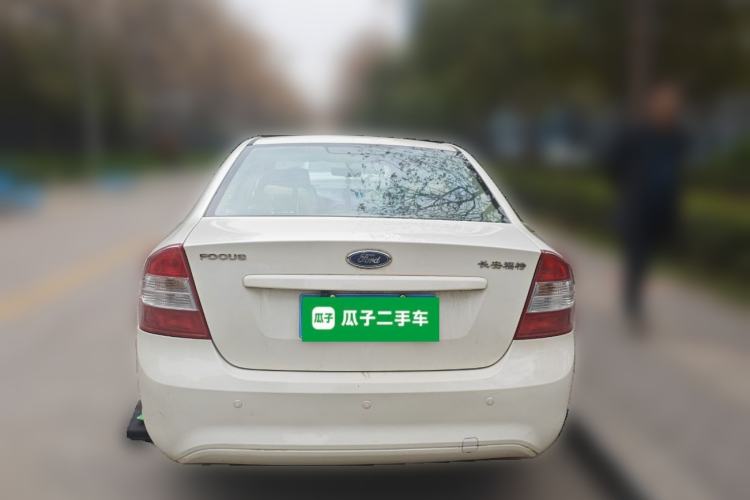 Used Ford Focus 2013 Sedan Classic 1.8L Automatic Fashion Edition