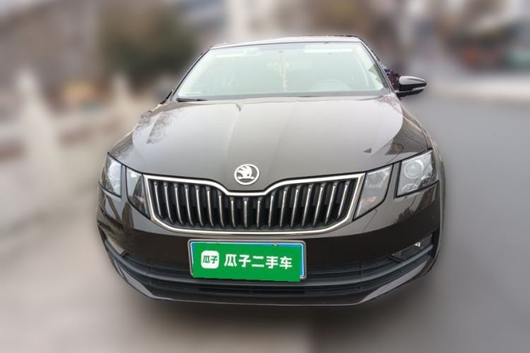 Used Skoda Octavia 2019 1.5L Automatic SmartDrive Comfort Edition China VI Standard