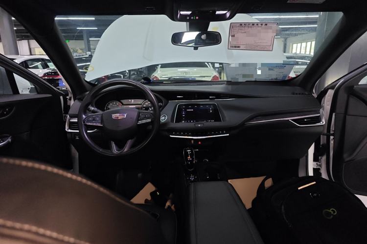 Used Cadillac XT4 2020 28T Two-Wheel Drive Tech Version