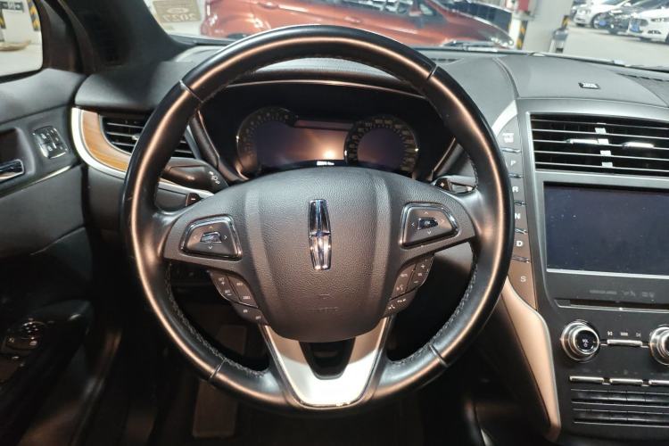 Used Lincoln MKC 2017 2.0T Two-Wheel-Drive Luxury Edition