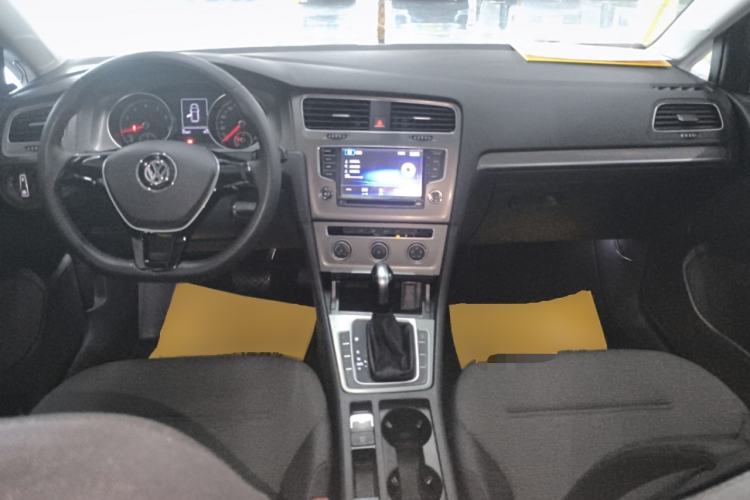 Used Volkswagen Golf 2015 1.6L Automatic Comfort Model
