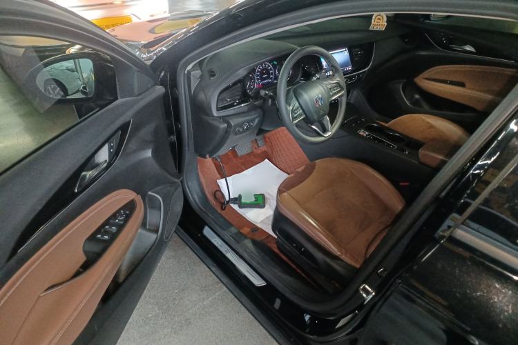 Used Buick Regal 2024 28T Luxury Edition Driver Seat