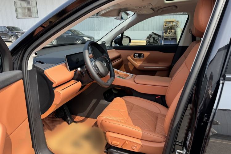 Used Leapmotor C16 2026 Extended-Range 280 LiDAR Zhizun Edition 5 Seats Interior 3