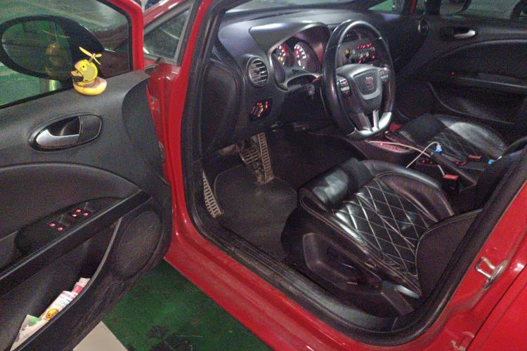 Used Seat LEON 2012 2.0 TSI CUPRA
