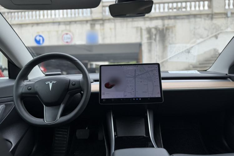 Used Tesla Model 3 2019 Standard Range Rear-Drive Upgraded Version Interior 3