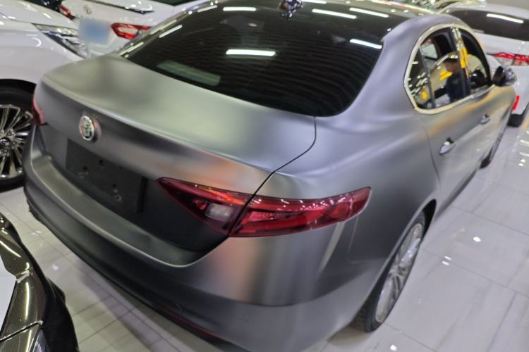 Used Alfa Romeo Giulia 2017 2.0T 200HP Luxury Edition