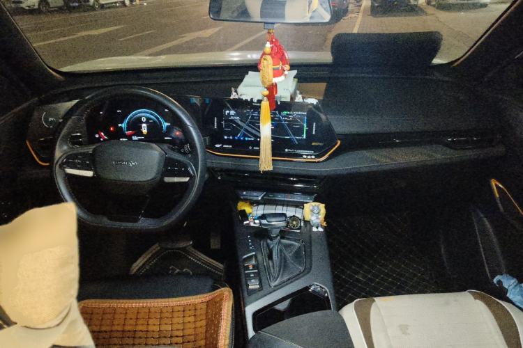 Used CHANGAN OSHAN X5 PLUS 2023 1.5T DCT Pioneer Edition Center Console