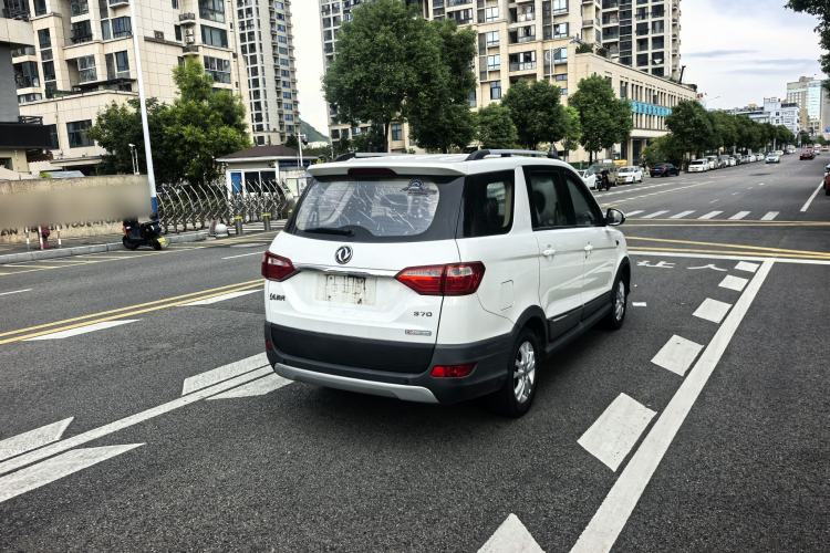 Used Dongfeng Fengon 370 2016 1.5L Manual Luxury Version SFG15-05 7 Seats
