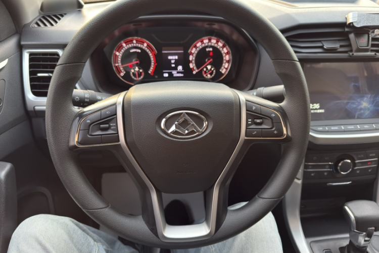 Used SAIC MAXUS T60 2017 2.0T Gasoline Automatic Two-Wheel Drive High-Ride Elite Standard Cabin