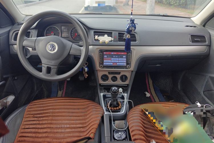 Used Volkswagen Lavida 2013 Restyled Classic 1.6L Manual Comfort Edition