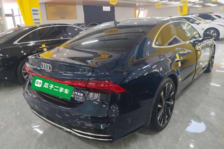 Used Audi A7L 2022 55 TFSI quattro S-line Zhiyuan Crystal Flow Package
