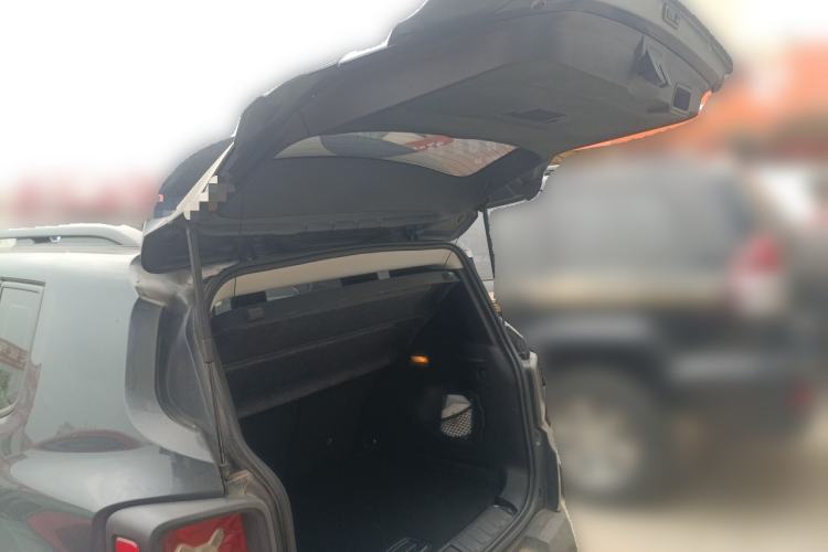 Used Jeep Renegade 2018 Connected Large Screen Version 180T Automatic Jingneng Version Trunk