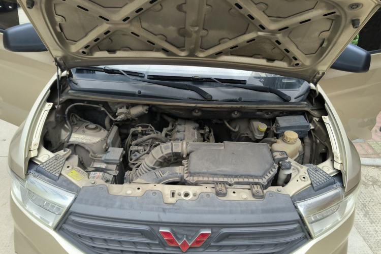 Used Wuling Hongguang V 2019 1.5L Standard Version China VI LAR