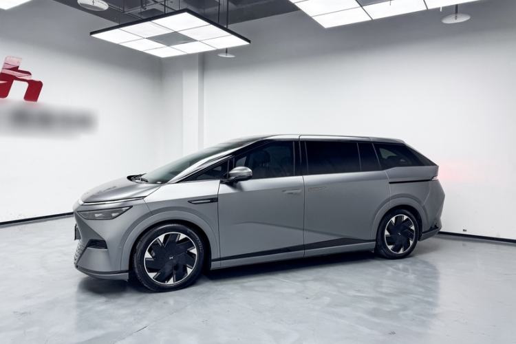 Used XPeng X9 2024 640 All-Wheel Drive High-Performance Max