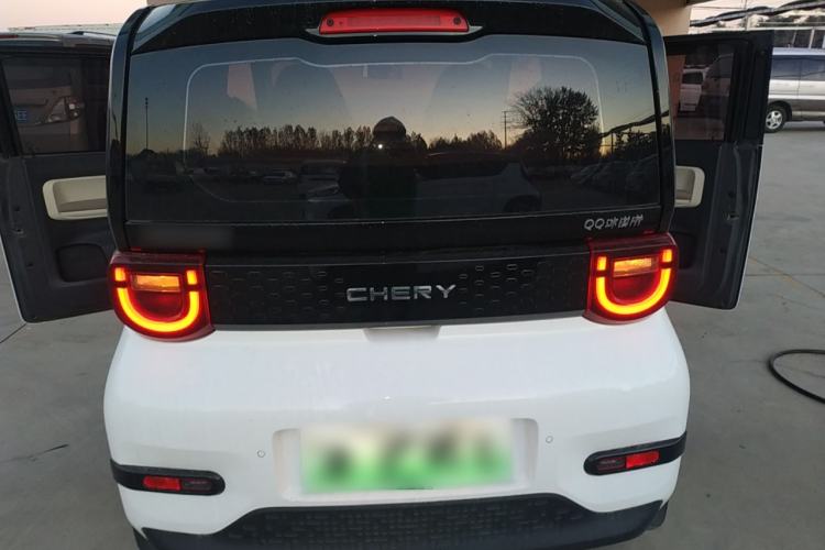 Used Chery QQ Ice Cream 2022 170km Sundae Phosphate Lithium-Ion
