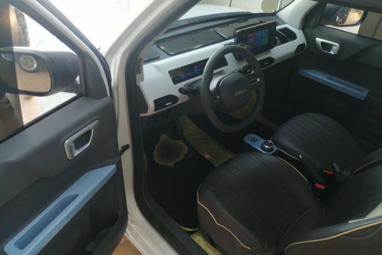 Used Geely Galaxy Panda 2023 Panda Mini 200km Endurance Bear Driver Seat