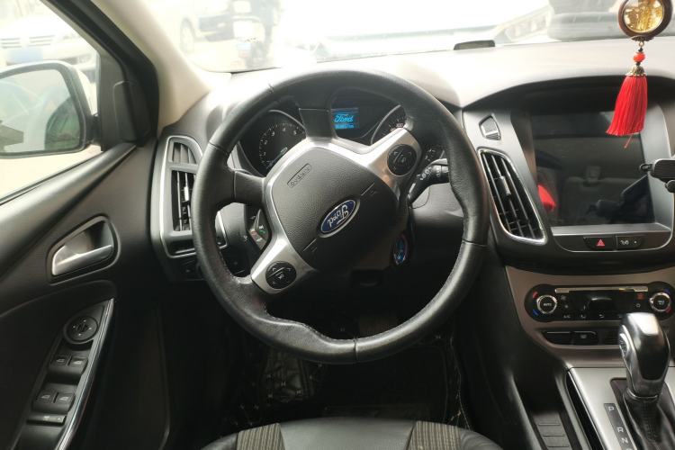 Used Ford Focus 2012 Hatchback 1.6L Automatic Fashion Edition
