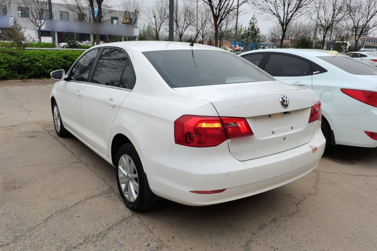 Used Volkswagen Jetta 2015 1.6L Manual Comfort Model Rear Left 45 Deg