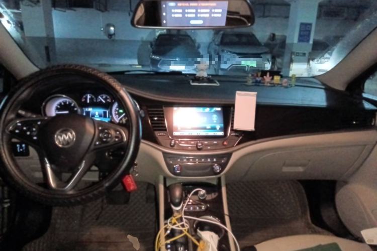 Used Buick Verano 2018 Sedan 15S Automatic Leading Model Center Console