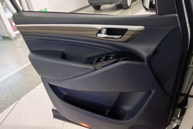 Used GAC Trumpchi M8 2021 Lingxiu Series 390T Ultimate Edition Interior 8