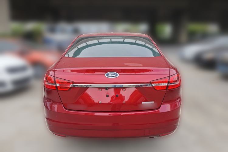 Used Ford Escort 2015 1.5L Automatic Fashion Model
