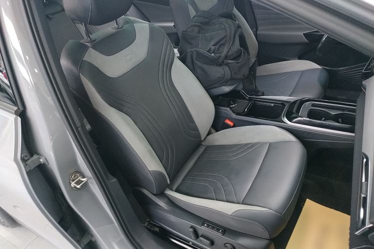 Used Volkswagen ID.4 CROZZ 2021 Long-Range Lite PRO Two-Wheel Drive Version