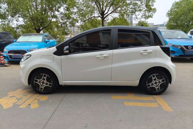 Used SOL E10X 2021 302 km Range Fashion Edition 31.4 kWh