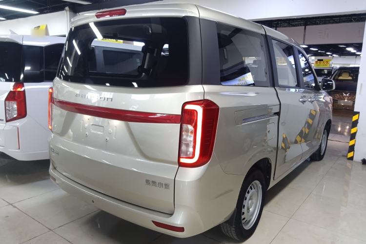 Used Dongfeng Fengon 380 2022 1.5L Standard Edition 7-Seater Passenger Vehicle
