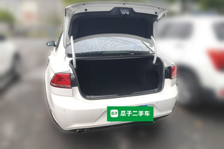 Used Volkswagen Lamando 2017 230TSI DSG Fashion Edition Trunk