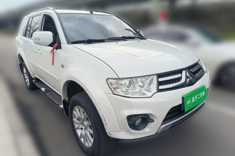 Used Mitsubishi Pajero Sport 2013 3.0L Automatic Two-Wheel Drive Luxury Edition Front Right 45 Deg