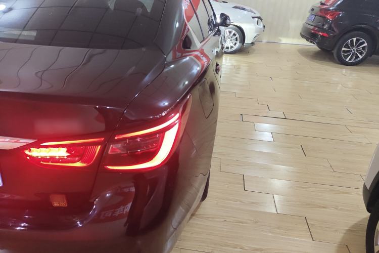 Used Infiniti Q50L 2018 2.0T Enjoyment Edition China V standard Right Rear Taillight