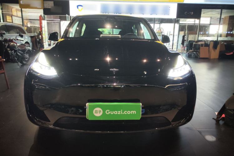 Used Tesla Model Y 2023 Rear-Wheel-Drive Version Front