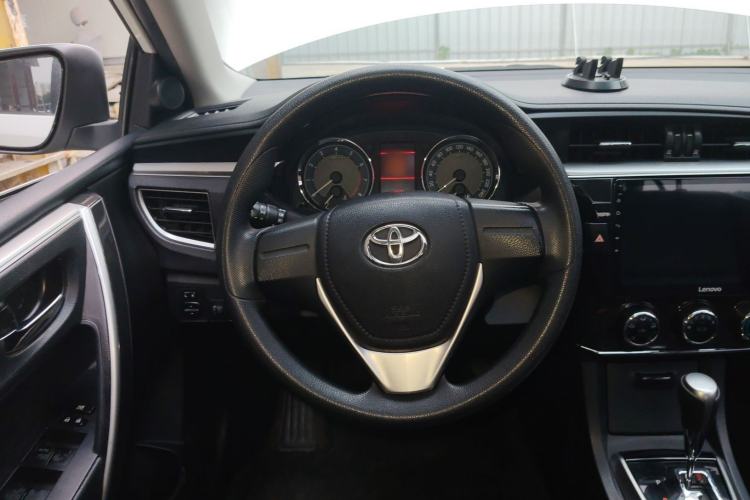 Used Toyota Corolla 2014 1.6L CVT GL-i Steering Wheel