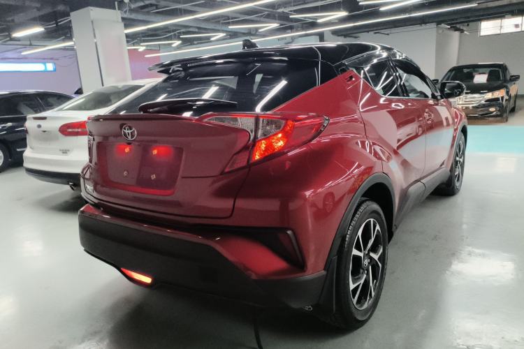 Used Toyota C-HR 2020 2.0L Leading Edition Rear Right 45 Deg