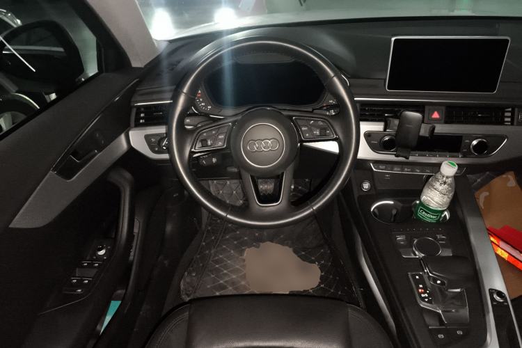 Used Audi A4L 2019 40 TFSI Fashion Edition China VI Emission Standard