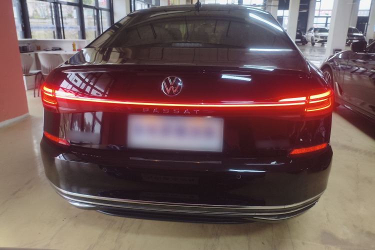 Used Volkswagen Passat 2023 Revised 380TSI Luxury Edition
