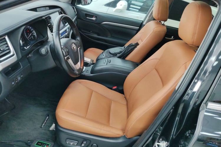 Used Toyota Highlander 2018 2.0T Four-Wheel Drive Knight Edition 7 Seats China VI Standard
