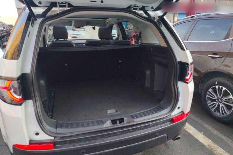 Used Land Rover Discovery Sport 2019 240 PS PURE Edition China VI Standard
