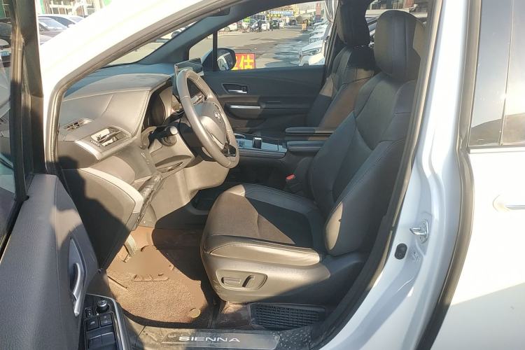 Used Toyota Sienna 2024 2.5L Hybrid Four-Wheel Drive Prestige Edition