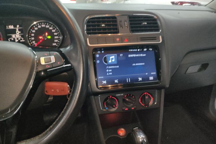 Used Volkswagen Polo 2016 1.6L Automatic Comfort Model
