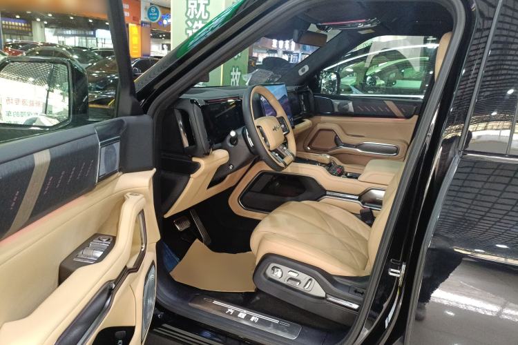 Used Formula Leopard Leopard 8 2025 Smart & Brave Flagship Edition 7 Seats