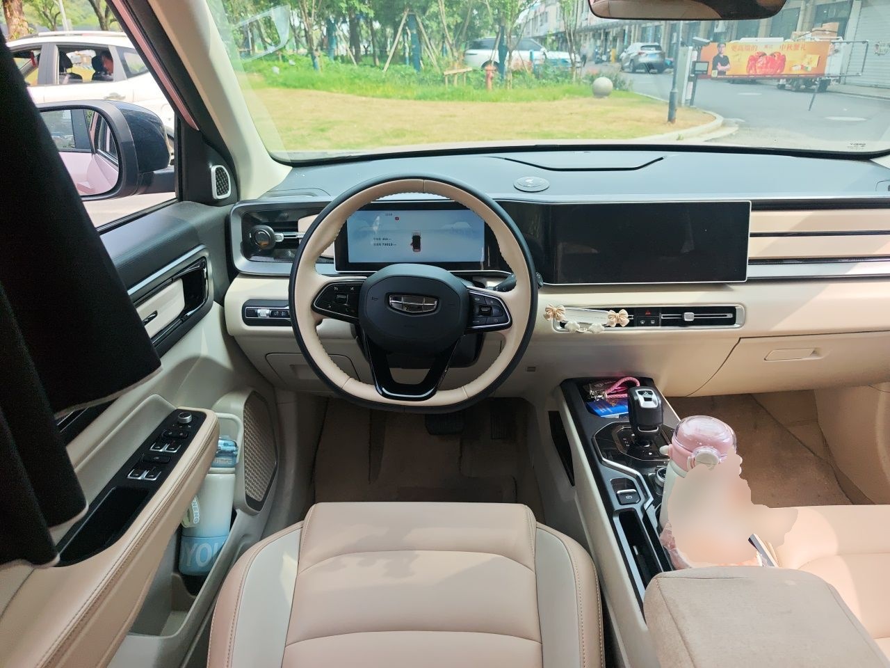 Geely Auto icon 2023 1.5TD Chocolate Smoothie Edition — снимка 11