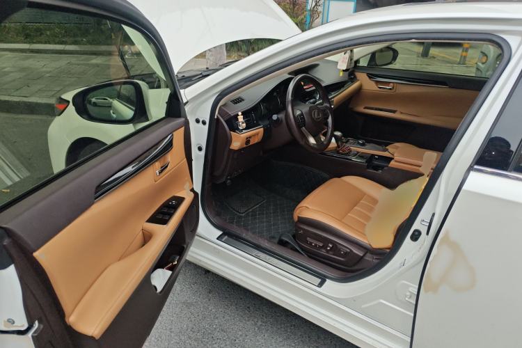 Used Lexus ES 2015 200 Elite Edition
