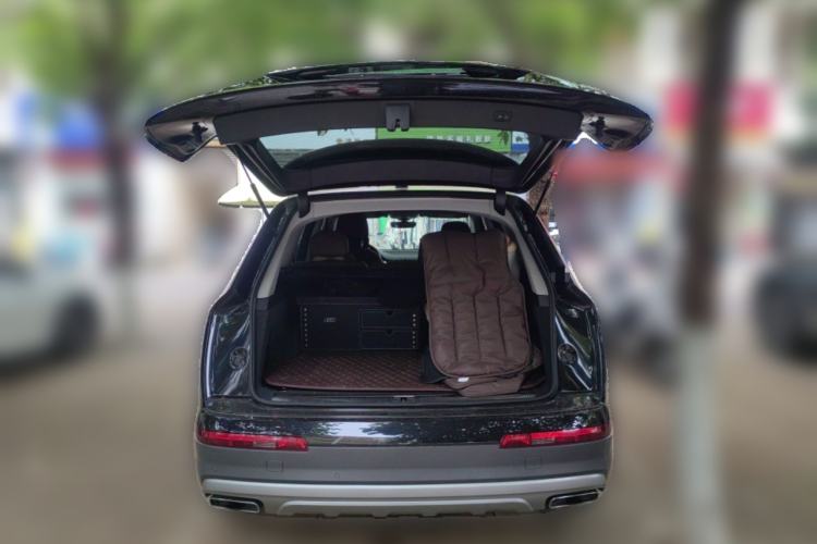 Used Audi Q7 2016 45 TFSI Technology Edition Trunk