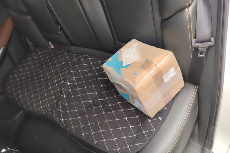 Used Dongfeng Aeolus AX4 2018 1.6L DCT Trendy & Stylish Model with Sunroof Left Rear Seat