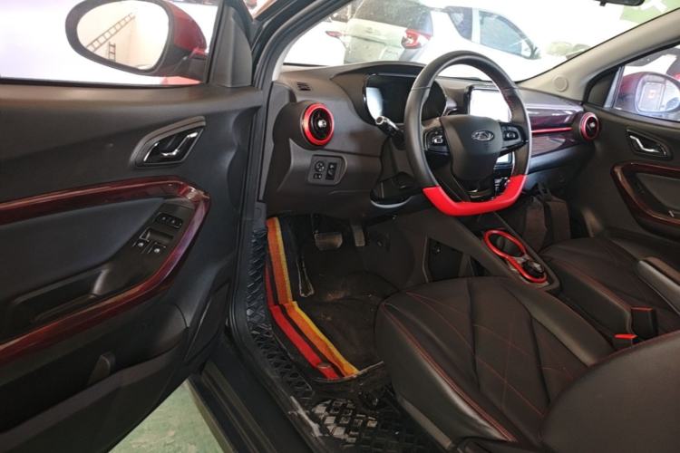 Used Chery QQ Little Ant 2022 Sweet Pink Edition Half-Sugar Version Lithium Iron Phosphate 29.2 kWh 30 kW 301 km